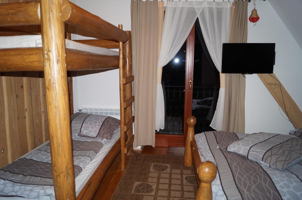 Apartamenty I Pokoje Rodzinne Czarna Gora Exterior photo
