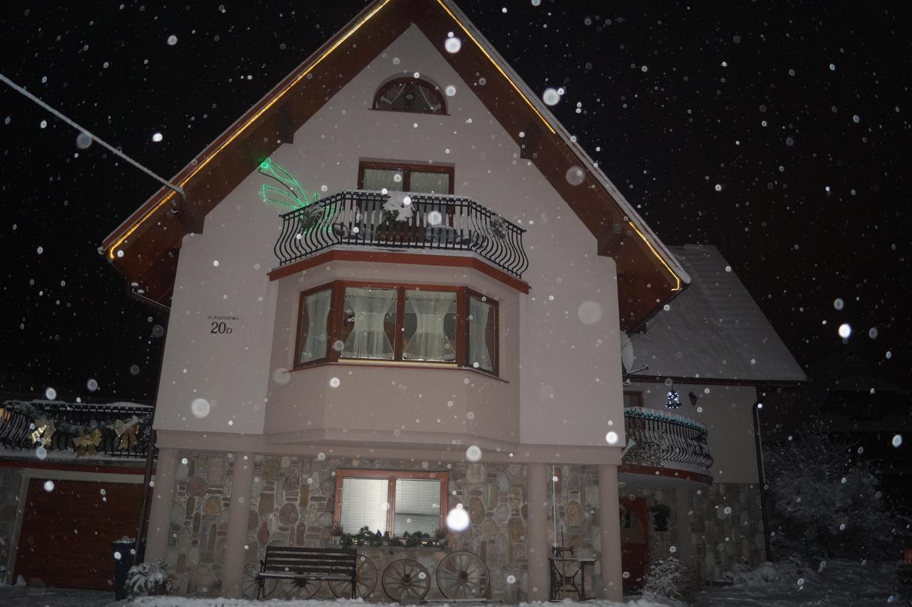 Apartamenty I Pokoje Rodzinne Czarna Gora Exterior photo
